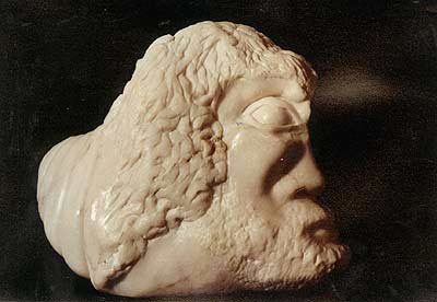 Skulpturen, "Enrico", Alabaster, 15x20x35